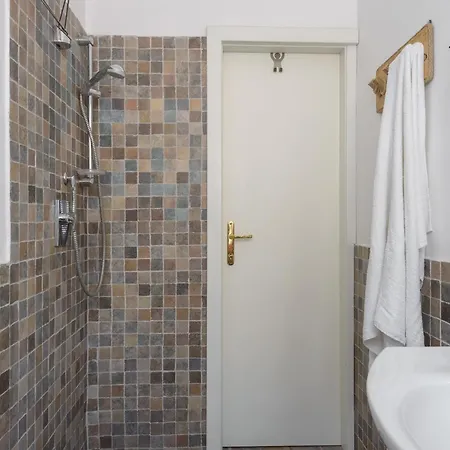 Quarto em Acomodações Particulares Grande Stanza Silenziosa Garbatella